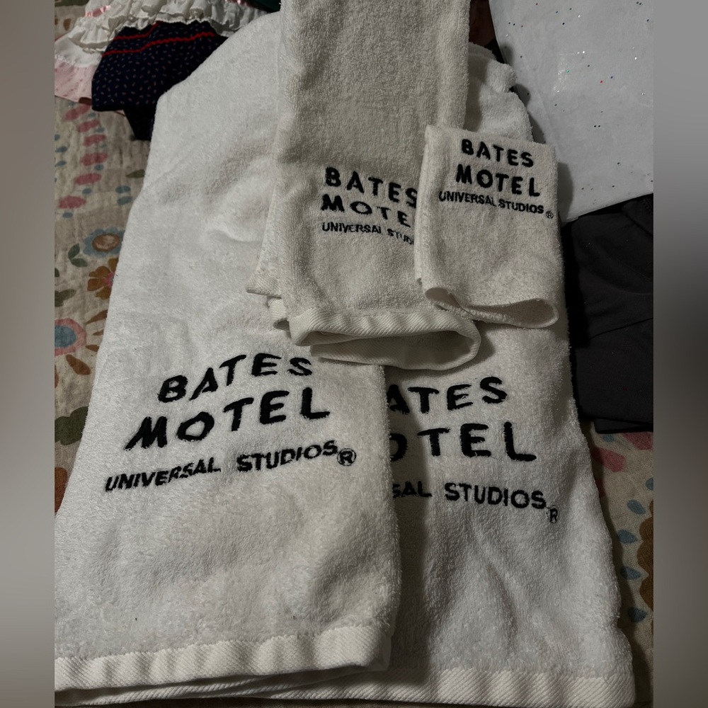 Universal White Bates Motel Logo Towel Set